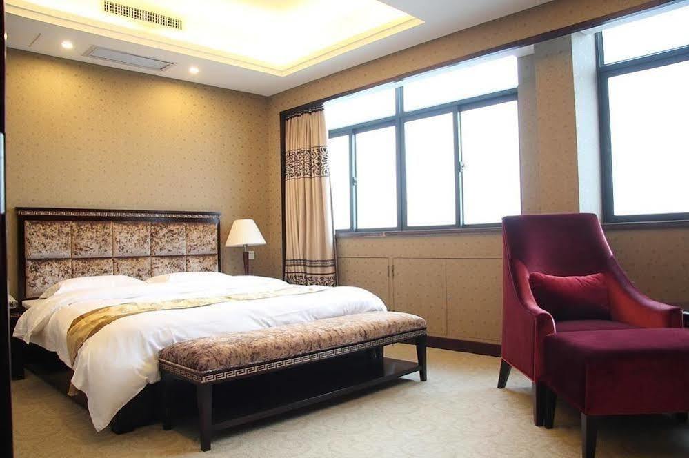 New Beacon Runfeng International Hotel Γουχάν Εξωτερικό φωτογραφία